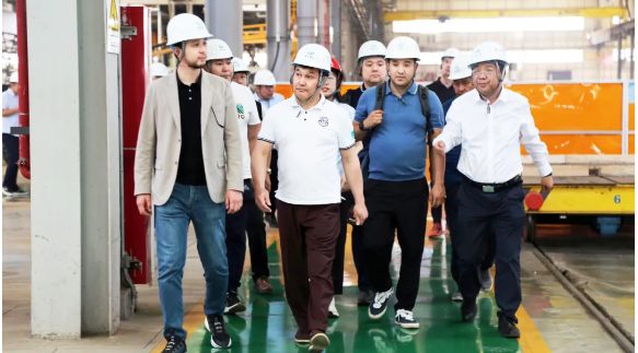哈薩克斯坦客戶(hù)到公司參觀(guān)交流